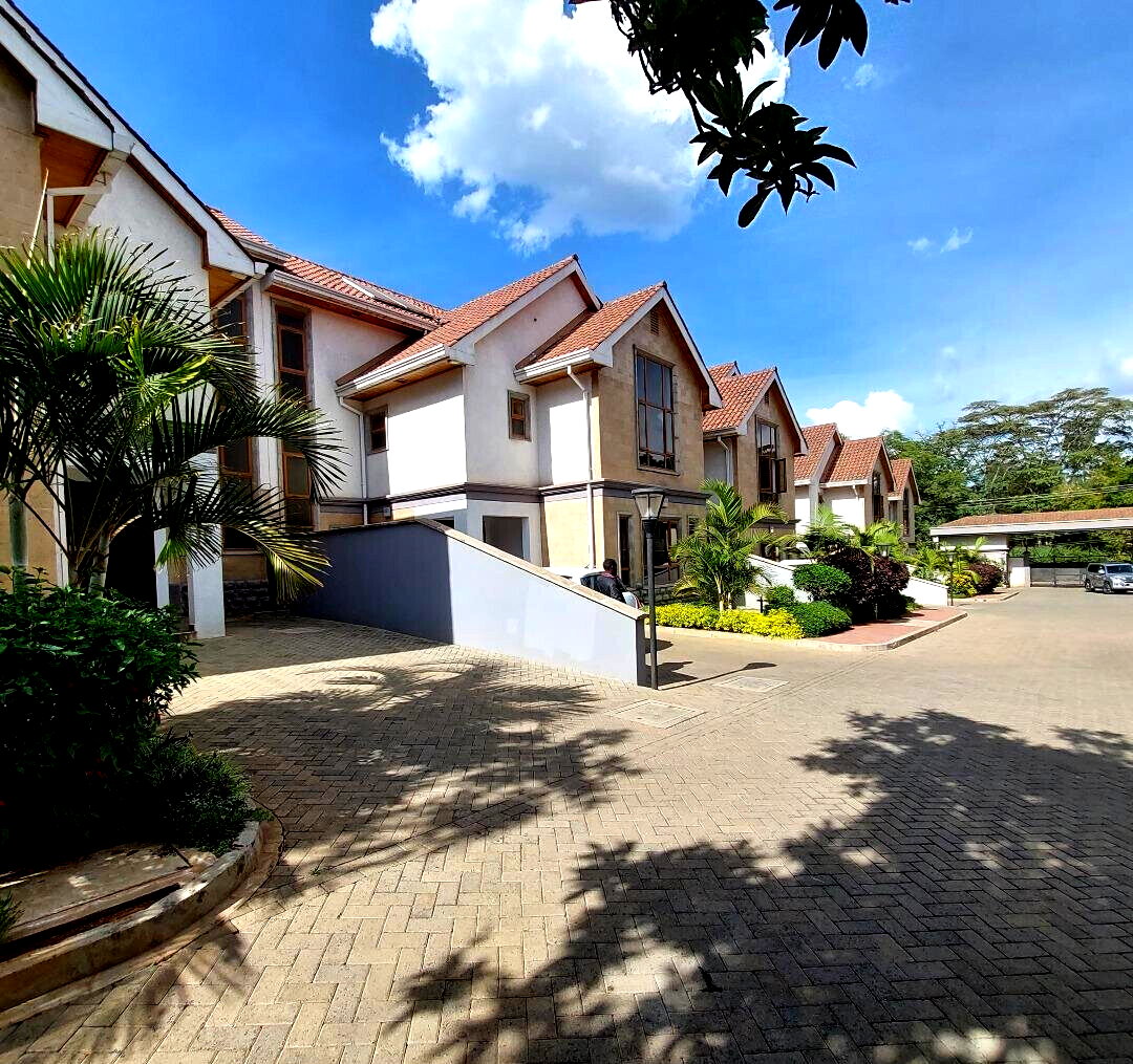 5-Ensuite Townhouse with Attic & Mahogany Floors - Lavington
