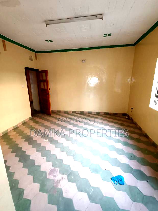 4bdrm Maisonette in Kiamunyi, Nakuru Town East for rent