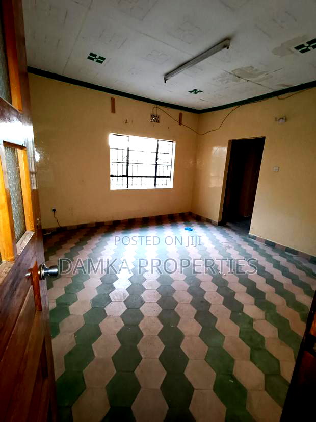 4bdrm Maisonette in Kiamunyi, Nakuru Town East for rent