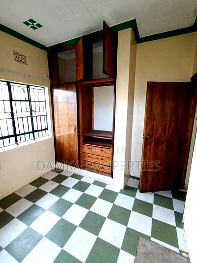4bdrm Maisonette in Kiamunyi, Nakuru Town East for rent - Image 9