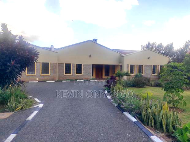 4bdrm Bungalow in Karen for rent