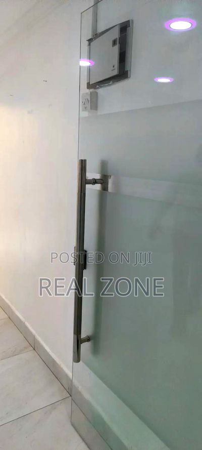 Vacant Westlands Shop to Let - Image 4