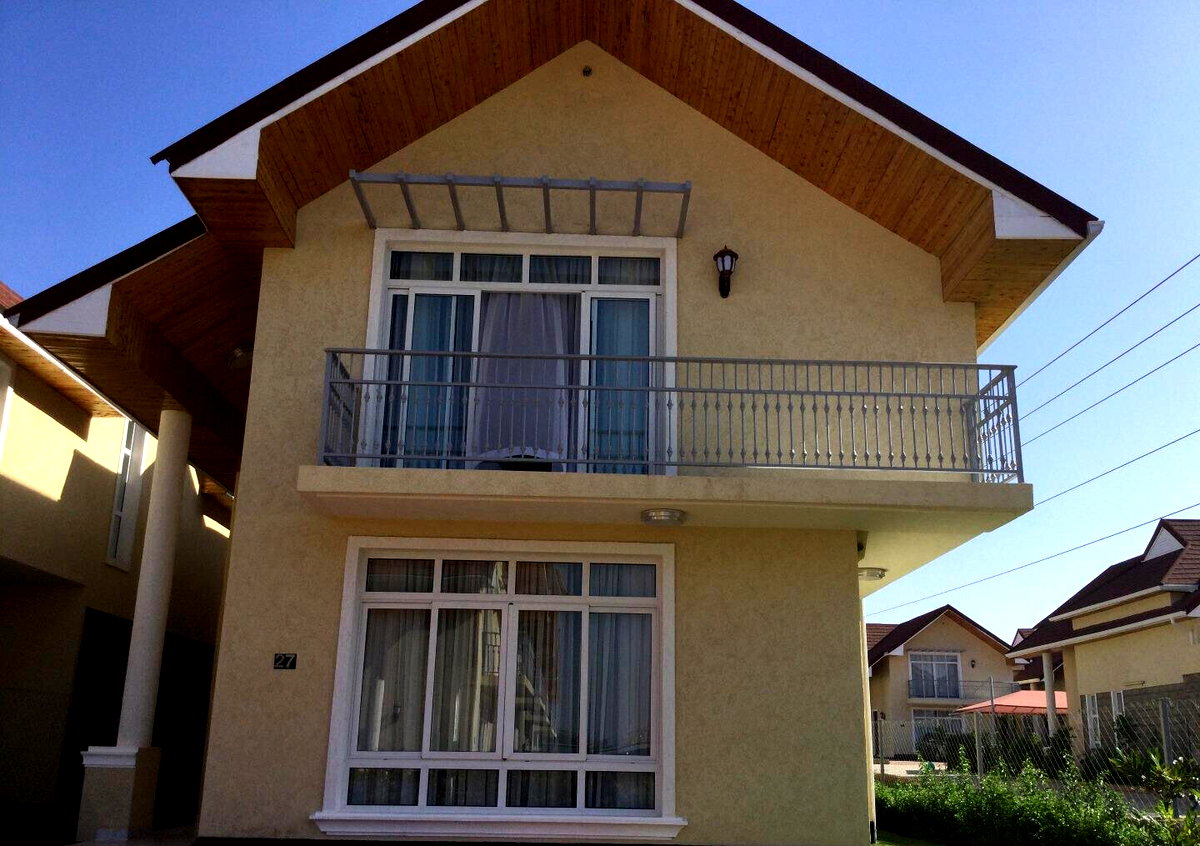 4BR All-Ensuite Townhouse with DSQ & Solar Power - Kitengela