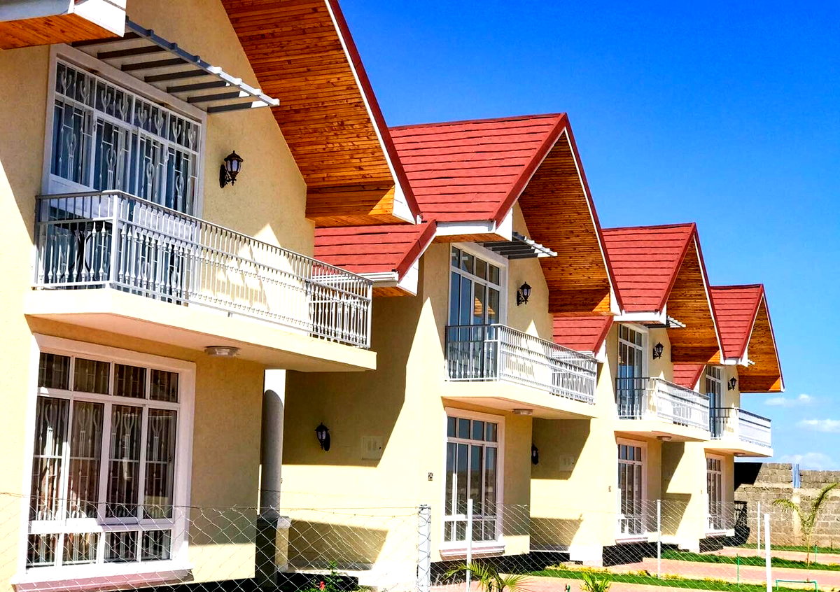 4BR All-Ensuite Townhouse with DSQ & Solar Power - Kitengela