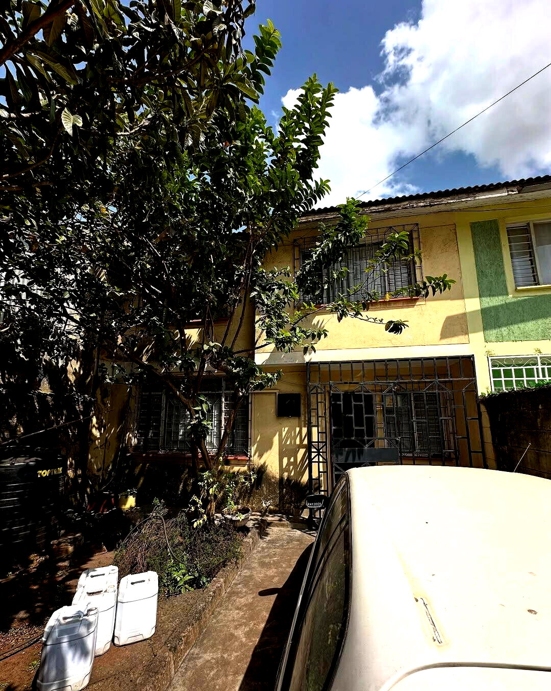 4BR Townhouse with DSQ & Front Garden - South C Fixer-Upper