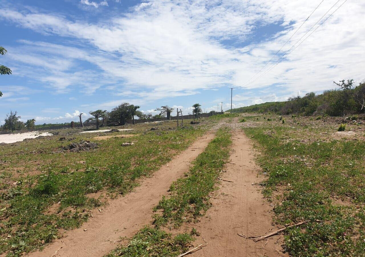 10-Acre Beachfront Land at KSh 25M