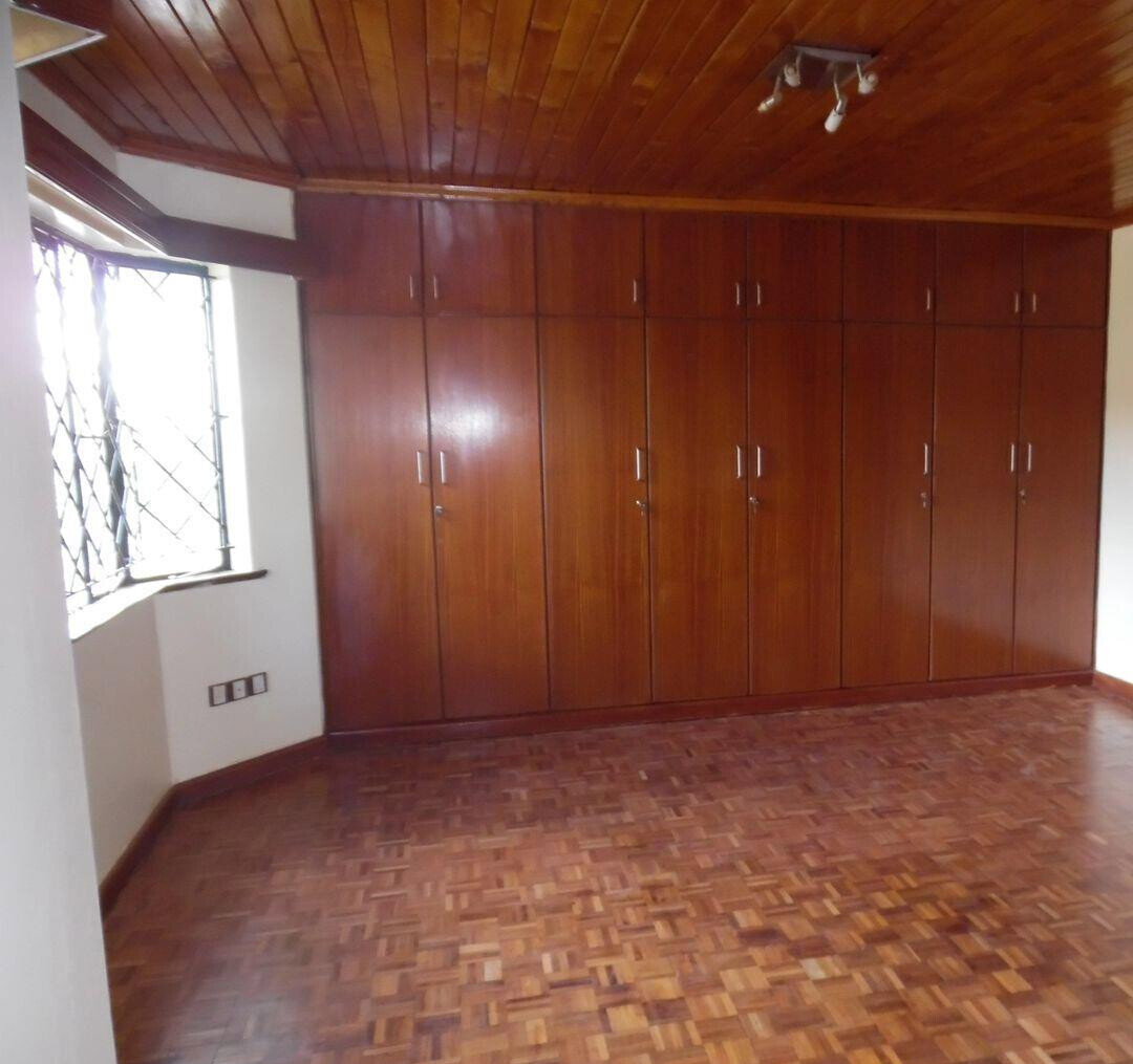 4-Bed Townhouse with Family Room & Gym - Lavington Near Kianda