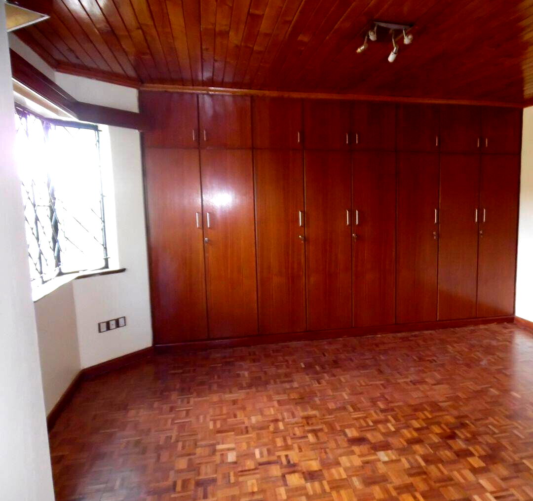 4-Bed Townhouse with Family Room & Gym - Lavington Near Kianda
