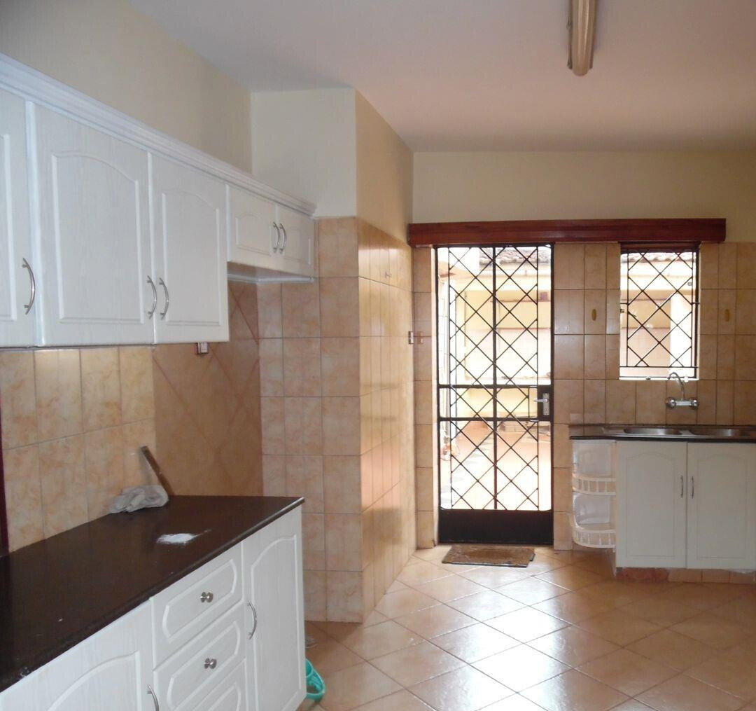 4-Bed Townhouse with Family Room & Gym - Lavington Near Kianda