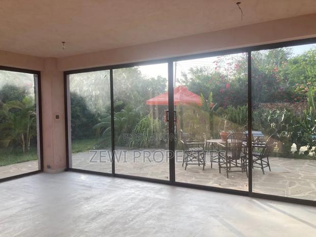 Furnished 5bdrm Villa in Diani for sale
