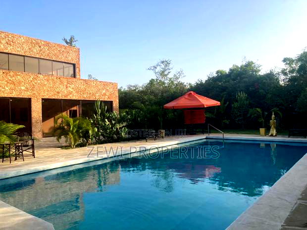 Furnished 5bdrm Villa in Diani for sale