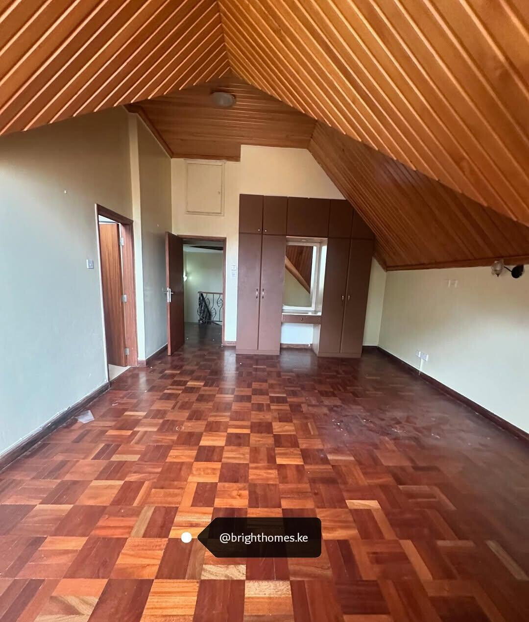 5 En-Suite Bedrooms with DSQ in Gated 12-Unit Court - Kilimani