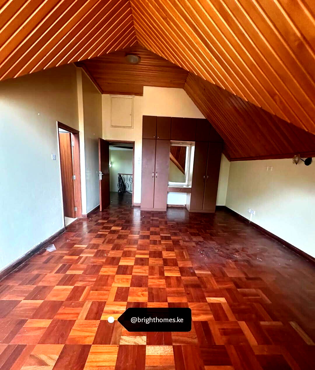 5 En-Suite Bedrooms with DSQ in Gated 12-Unit Court - Kilimani