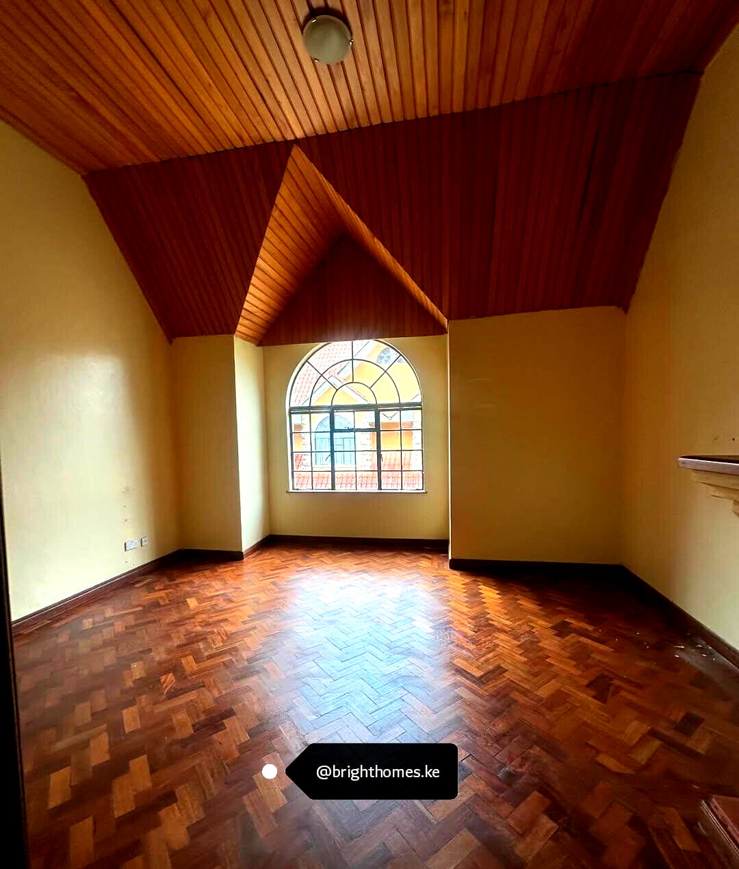 5 En-Suite Bedrooms with DSQ in Gated 12-Unit Court - Kilimani