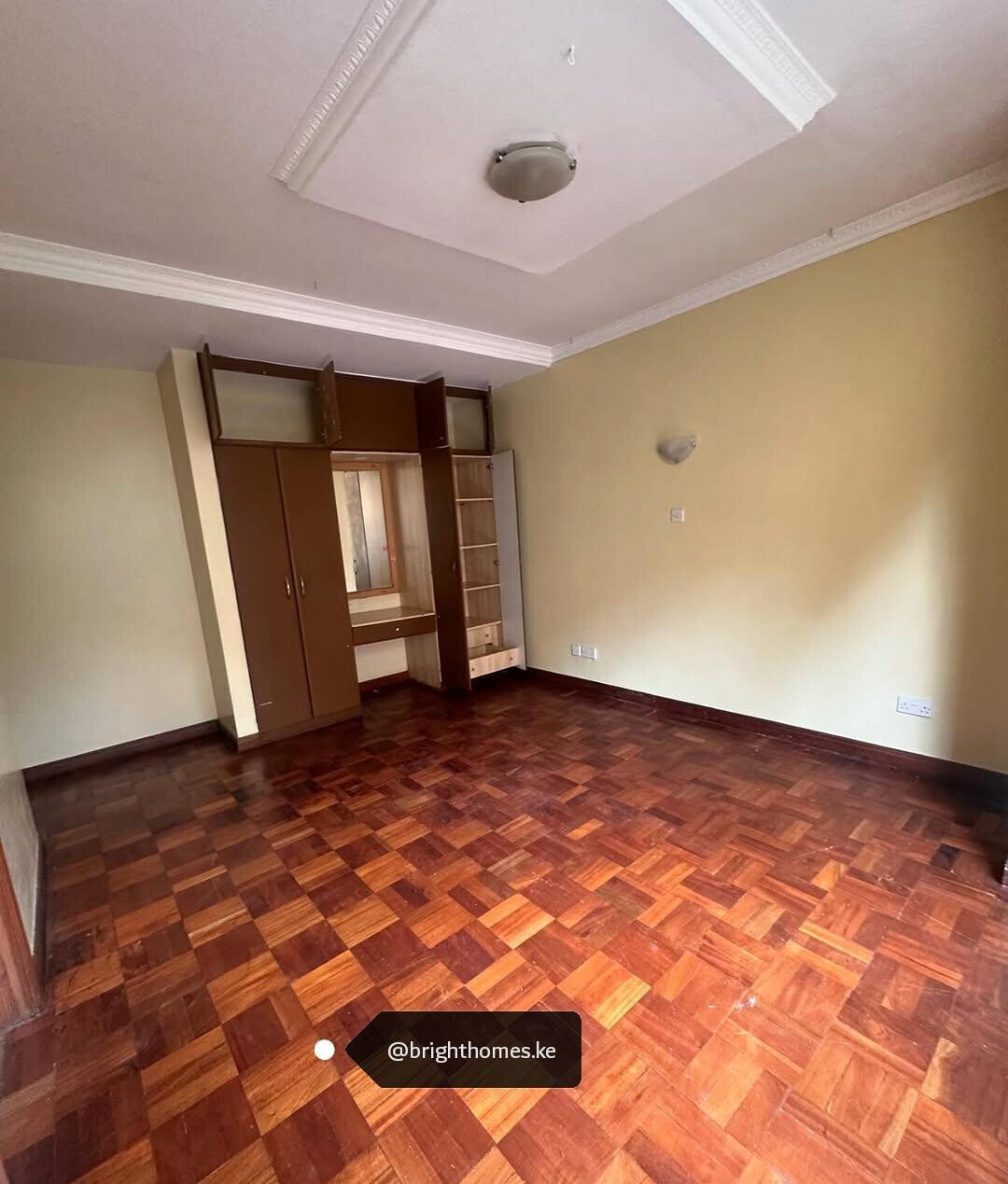 5 En-Suite Bedrooms with DSQ in Gated 12-Unit Court - Kilimani