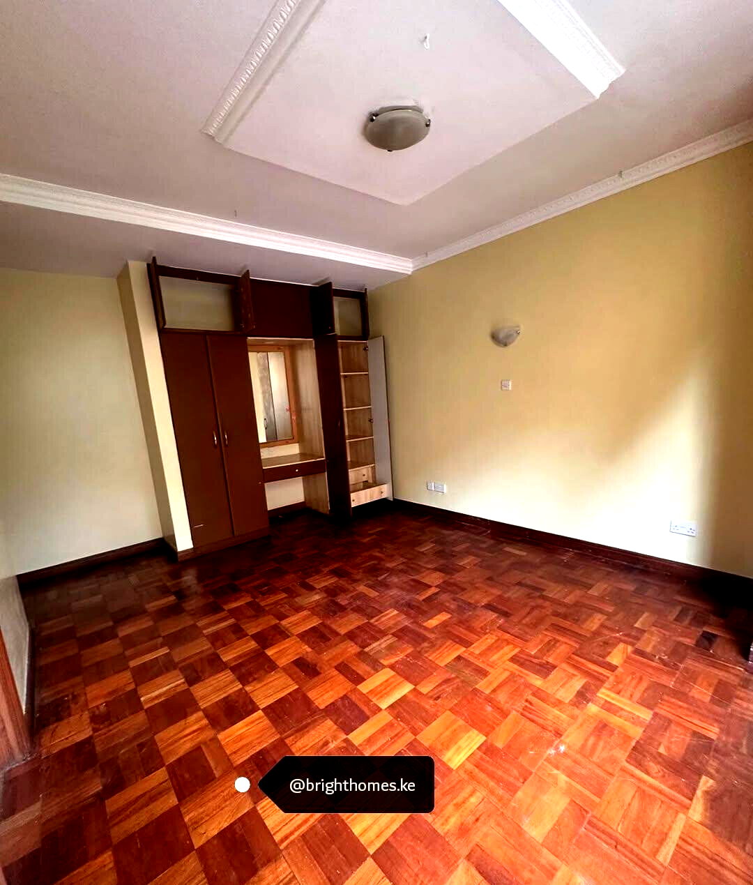 5 En-Suite Bedrooms with DSQ in Gated 12-Unit Court - Kilimani