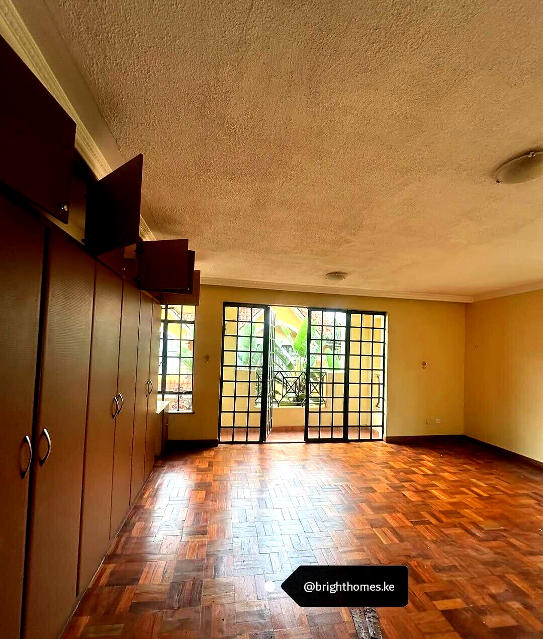 5 En-Suite Bedrooms with DSQ in Gated 12-Unit Court - Kilimani