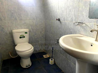 3bdrm Bungalow in Kamulu for rent - Image 8