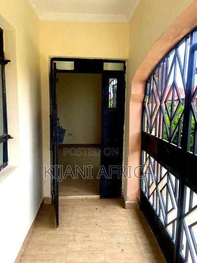 3bdrm Bungalow in Kamulu for rent - Image 14