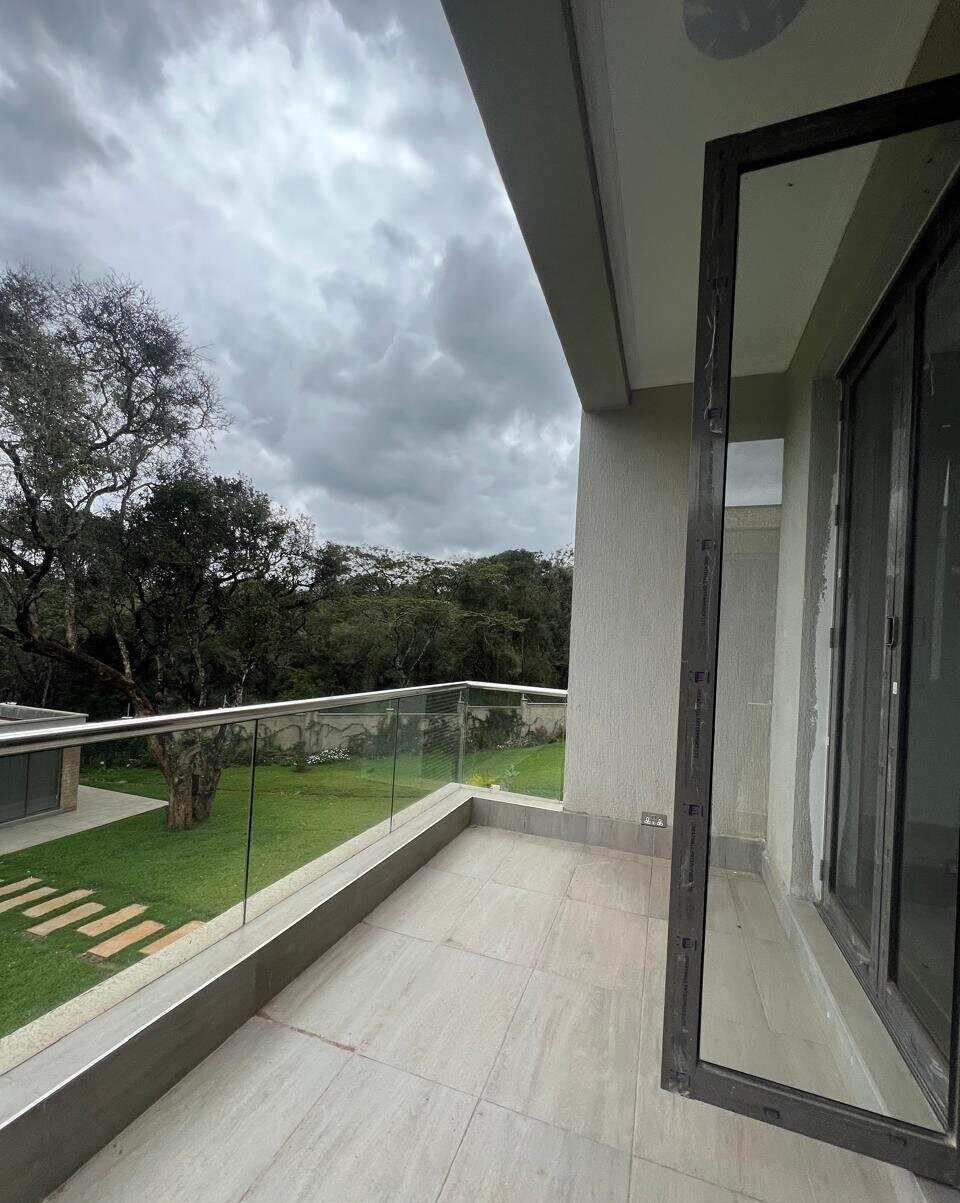 8-Ensuite Villa with Private & Common Pools – Hardy, Karen