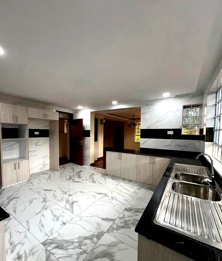 5-Ensuite Townhouse with DSQ in 3-Unit Compound - Lavington