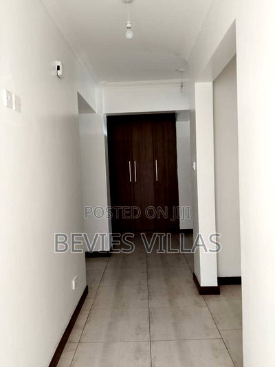 4bdrm Apartment in Parklands for sale - Image 1