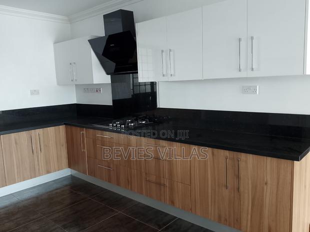 4bdrm Apartment in Parklands for sale