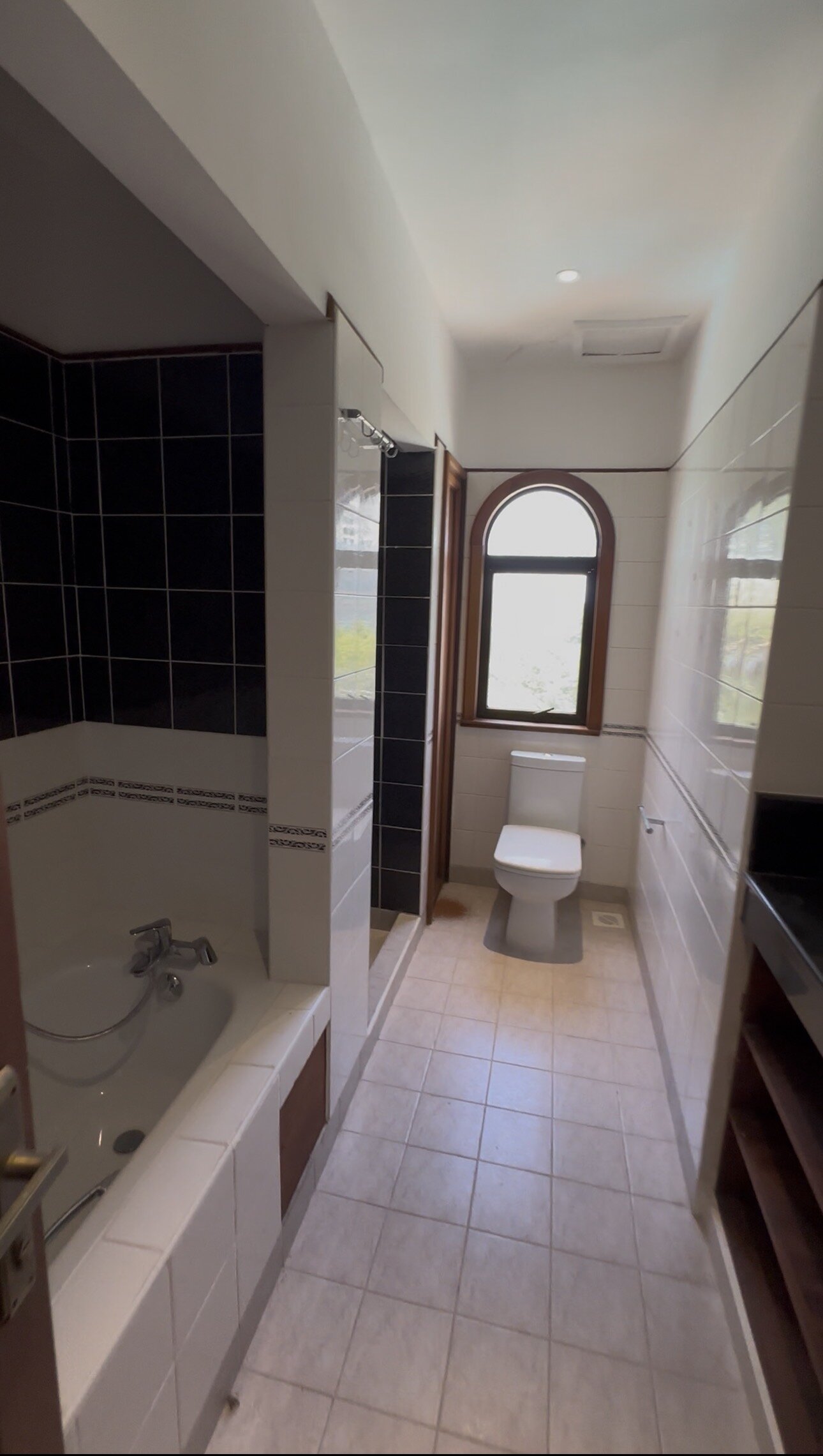 Exclusive Greenwood Nyali Apartment – 3,500 Sq Ft of Luxury Living at KES 200K