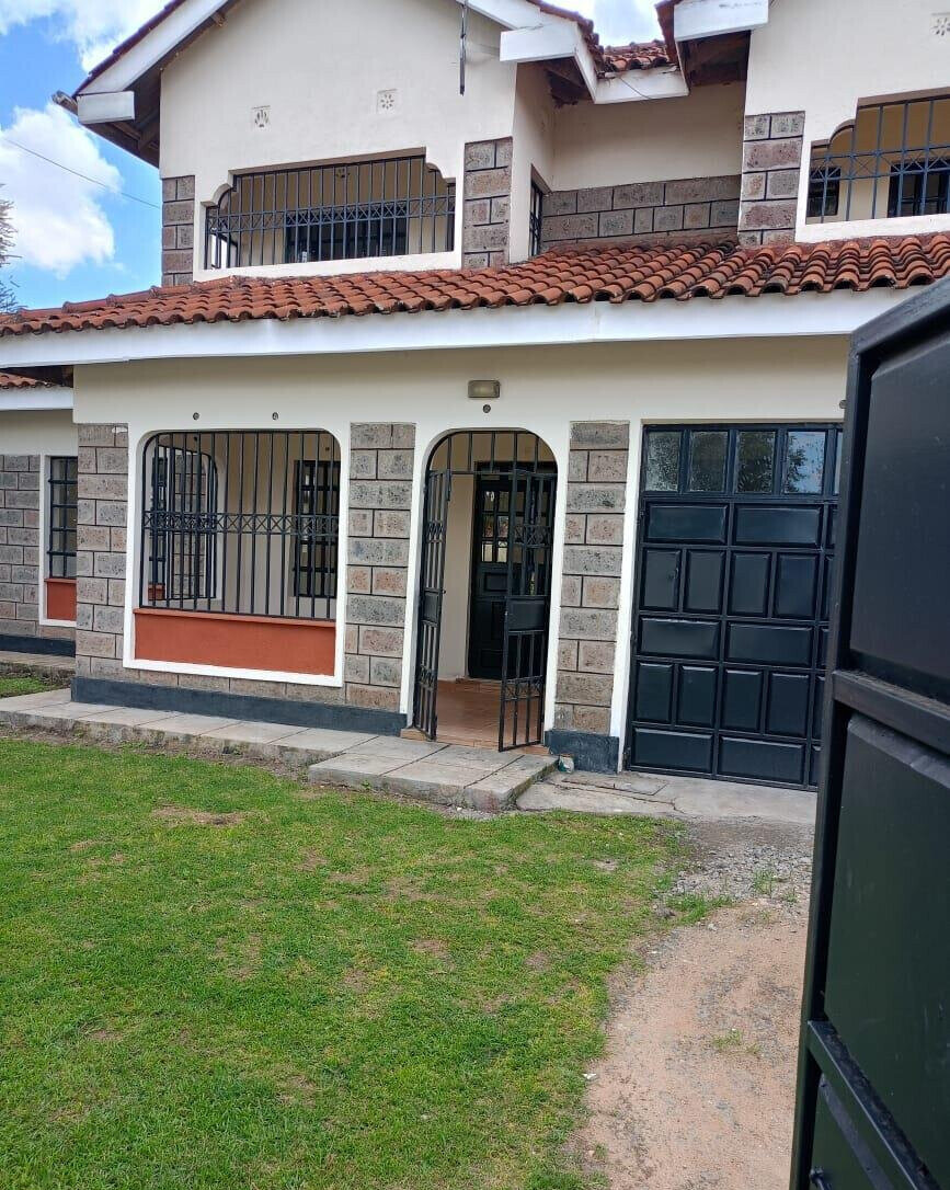 4BR All-Ensuite Mansion with Study & Backyard Garden - Nkoroi, Rongai