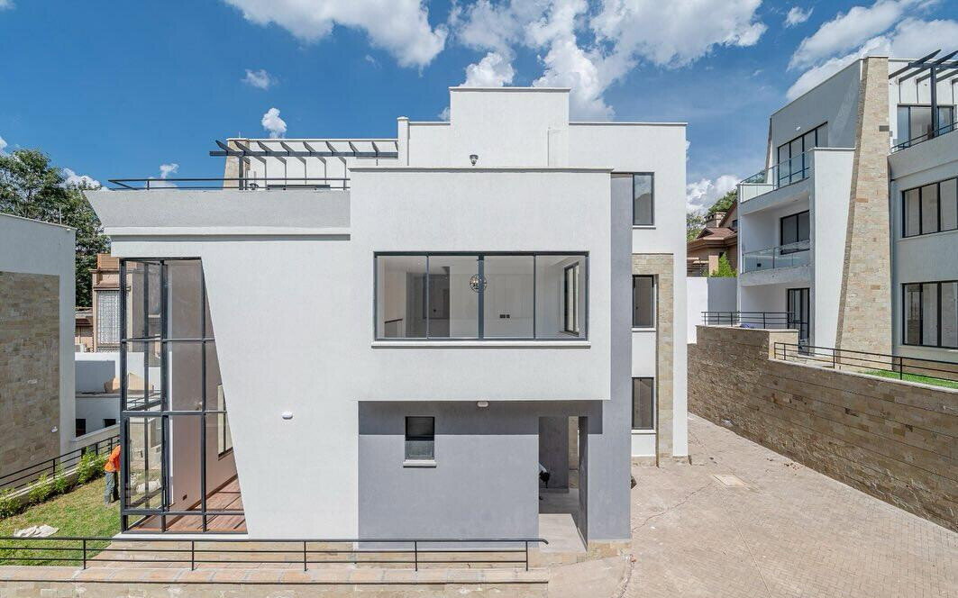Ultra-Modern 5-Bed Townhouse in Exclusive Gated Community - Lavington