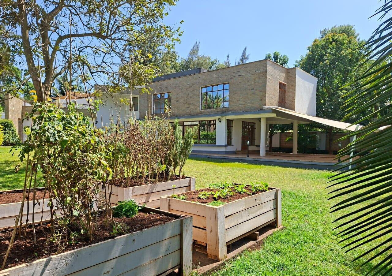 50x100 Garden Home with Parking