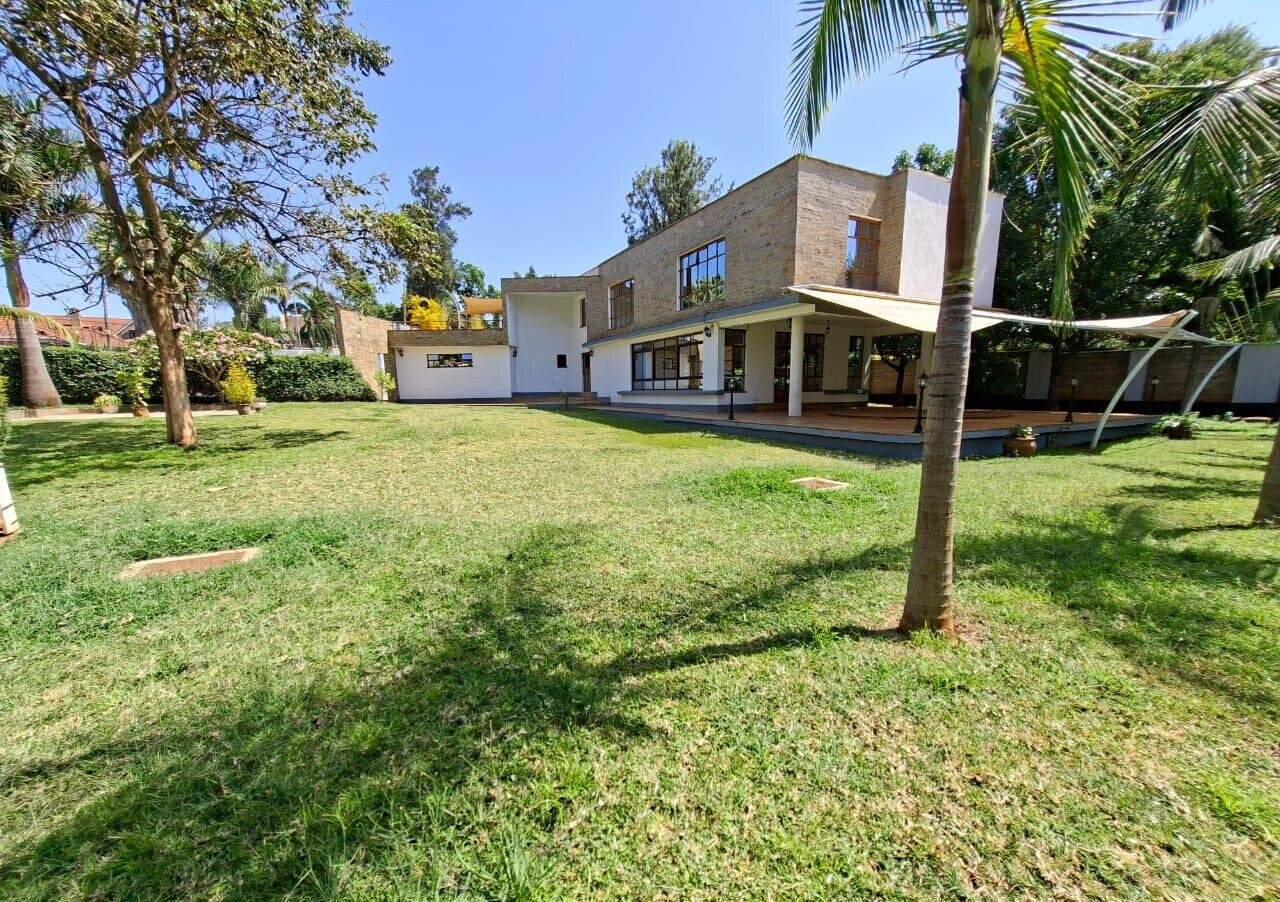50x100 Garden Home with Parking