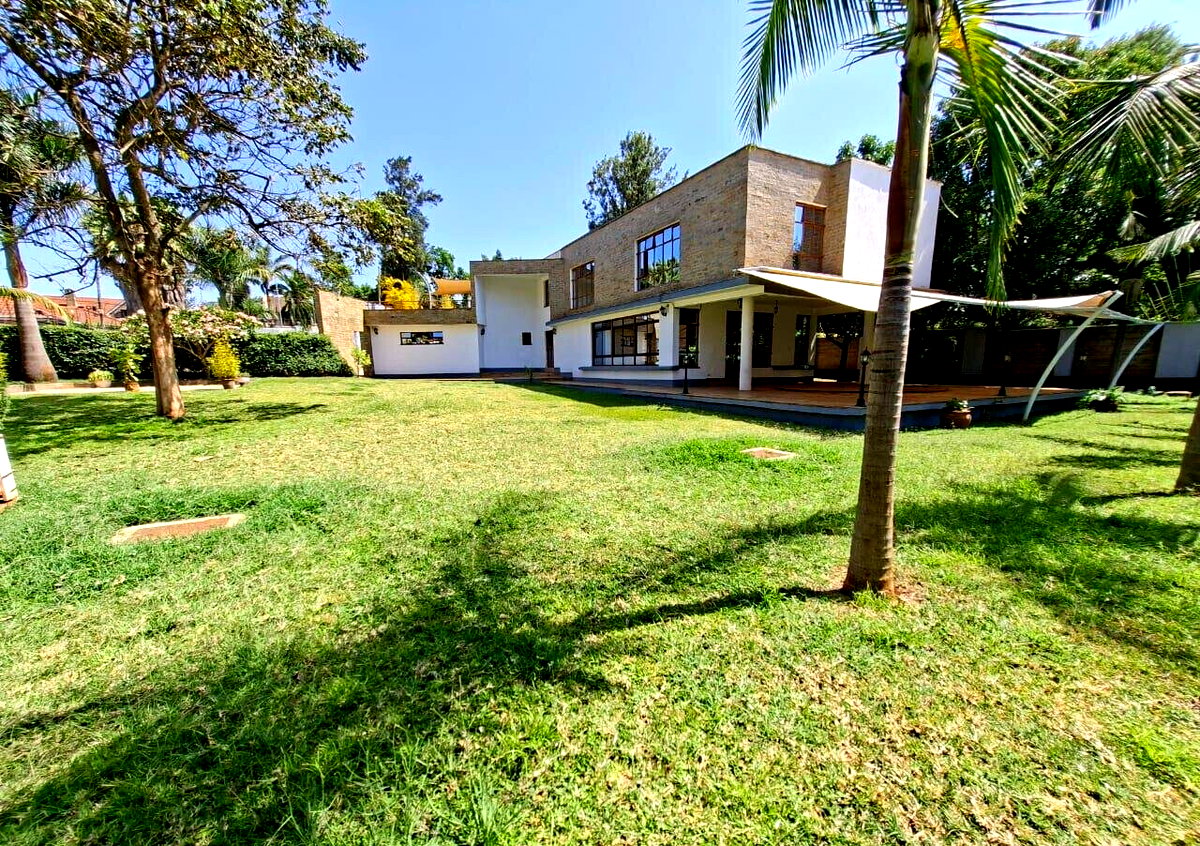 50x100 Garden Home with Parking