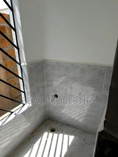 3bdrm Bungalow in Nkoroi for sale - Image 7