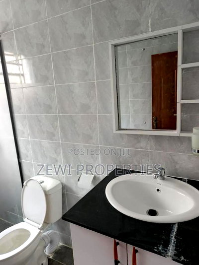 3bdrm Bungalow in Nkoroi for sale - Image 8