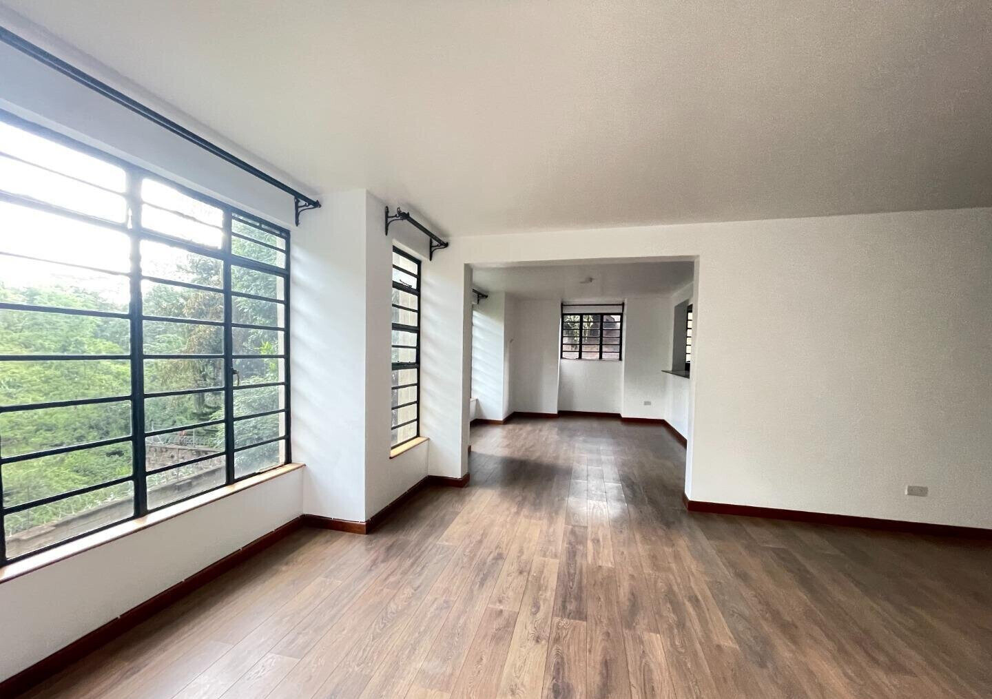 4-Ensuite Townhouse with DSQ & Garden - Riverside Lavington