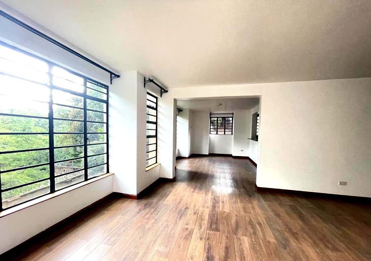 4-Ensuite Townhouse with DSQ & Garden - Riverside Lavington
