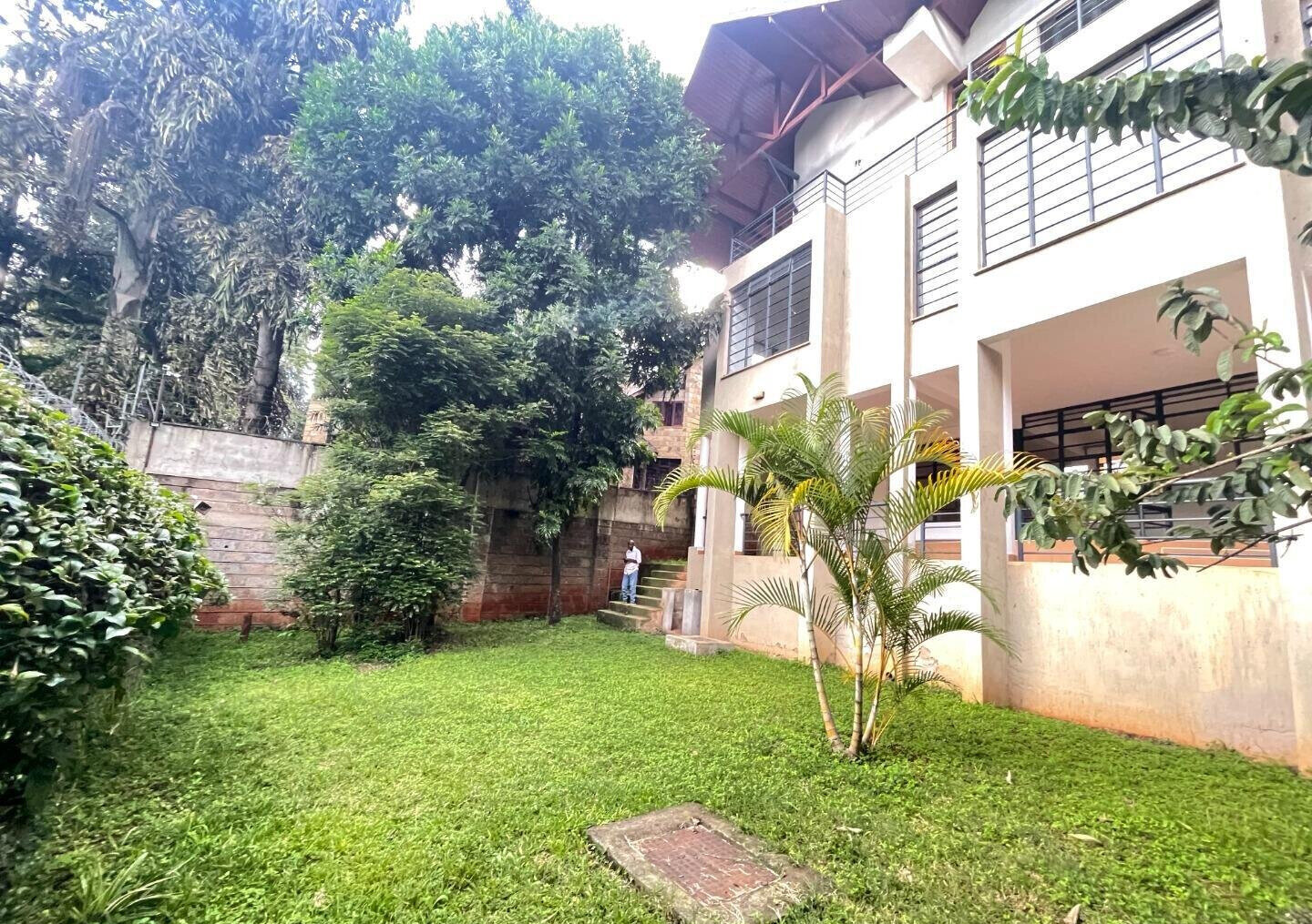 4-Ensuite Townhouse with DSQ & Garden - Riverside Lavington
