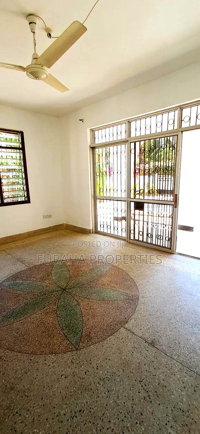 3bdrm Maisonette in Mtwapa for sale - Image 8