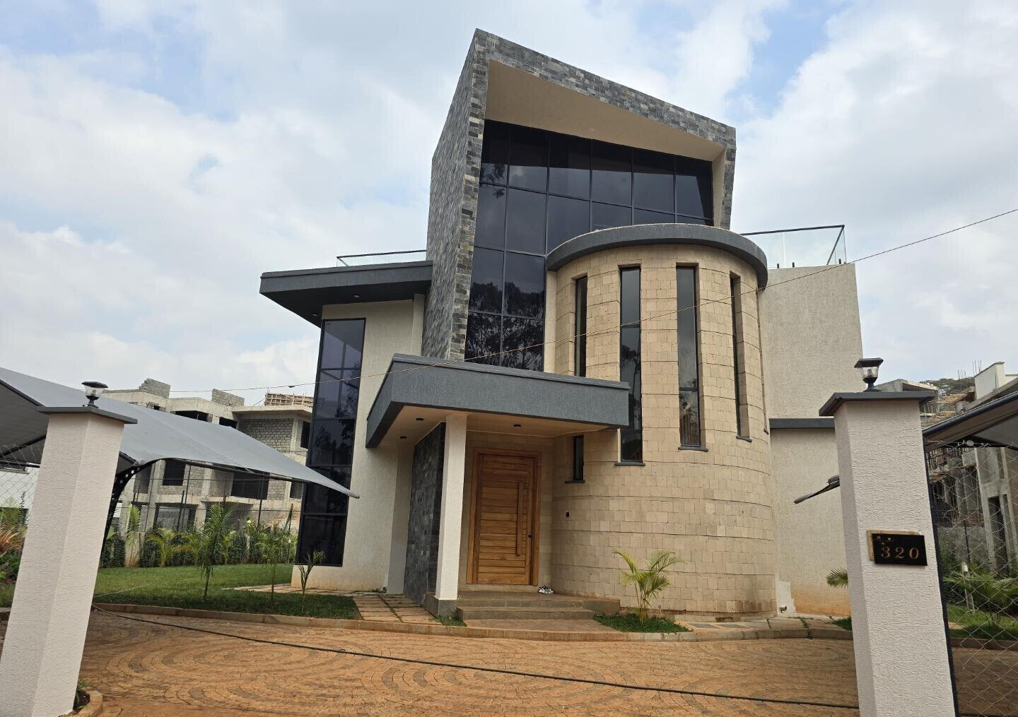 4-Ensuite Villa with DSQ & Lush Garden – Loresho