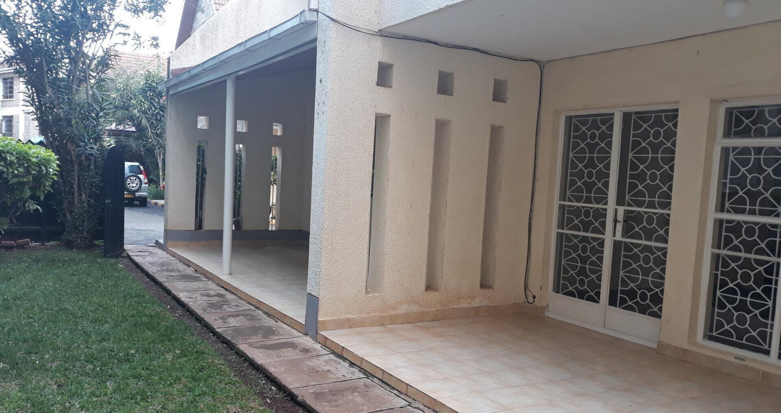 5BR Townhouse with Garden & Servants Quarters - Kileleshwa