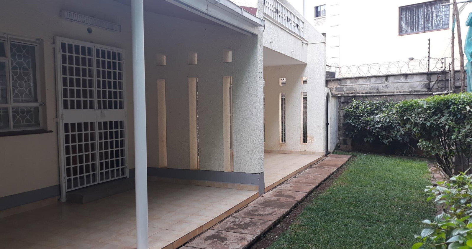5BR Townhouse with Garden & Servants Quarters - Kileleshwa