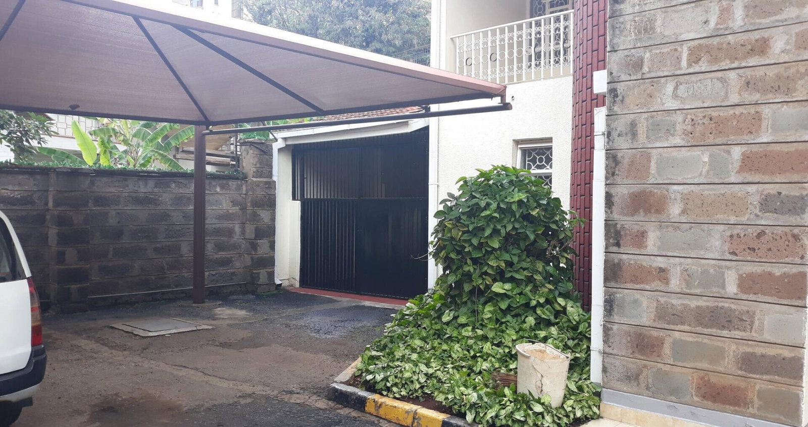 5BR Townhouse with Garden & Servants Quarters - Kileleshwa