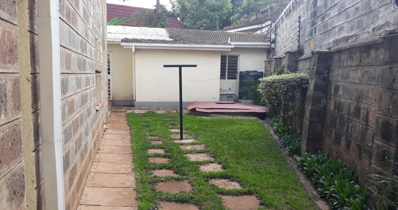 5BR Townhouse with Garden & Servants Quarters - Kileleshwa
