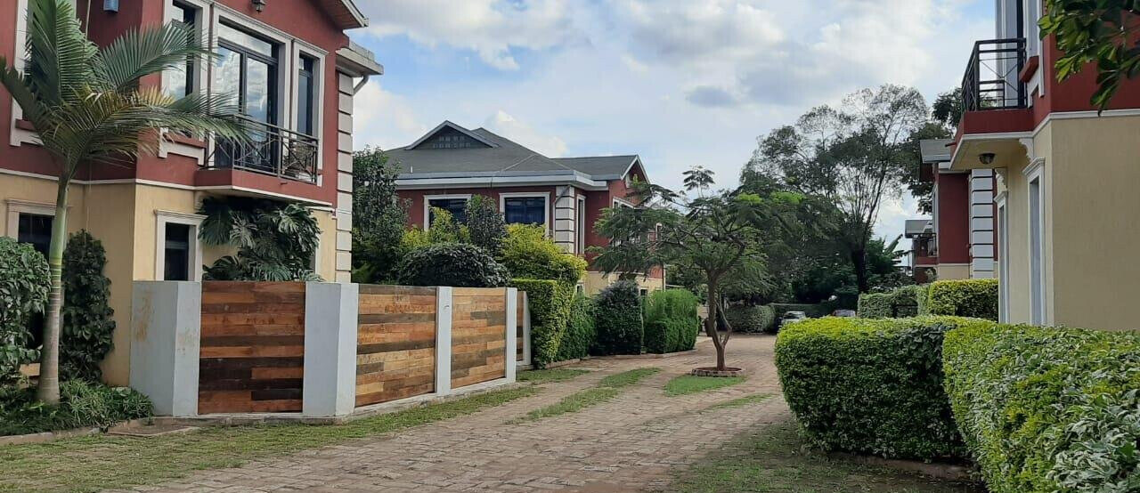 6-Ensuite Family Townhouse with Gym & Steam Room - Lavington