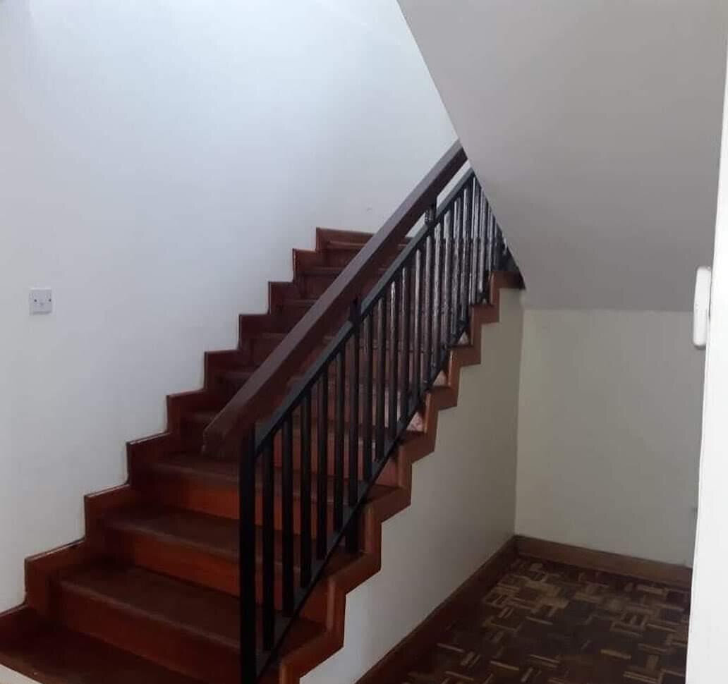 4-Bed Corner Townhouse with Fireplace & DSQ – Hardy, Karen