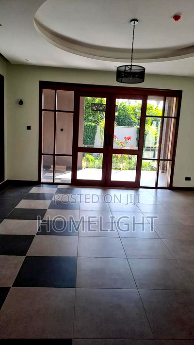 5bdrm Villa in Runda for sale - Image 18