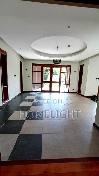 5bdrm Villa in Runda for sale - Image 19
