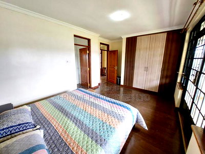 Furnished 5bdrm Mansion in Runda for rent - Image 13