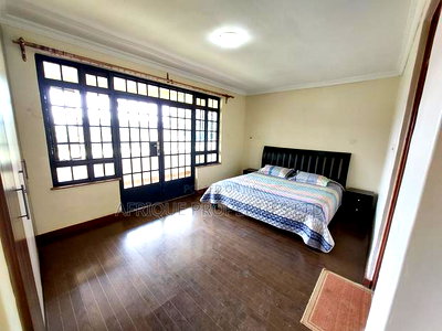 Furnished 5bdrm Mansion in Runda for rent - Image 12